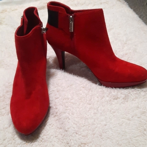 Bandolino Boots - Picture 1 of 13